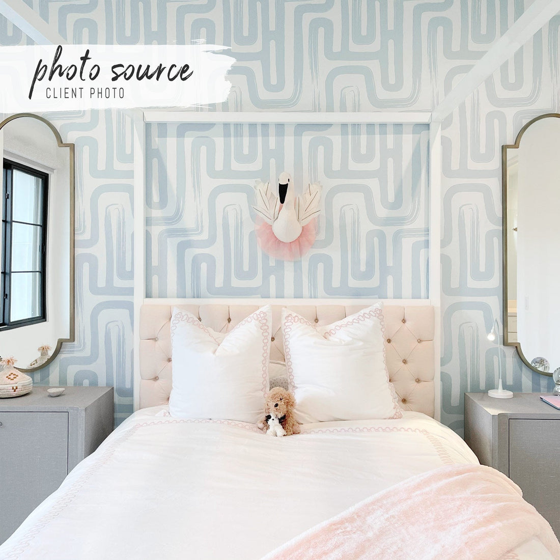 light blue simple stripe pattern wallpaper for elegant girls bedroom