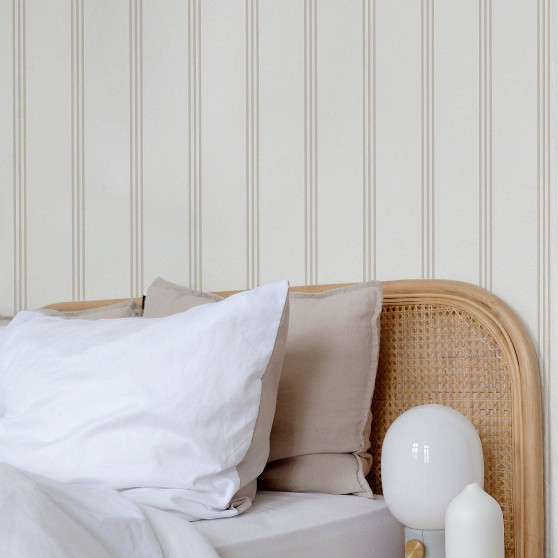 elegant neutral stripes wallpaper for bedroom