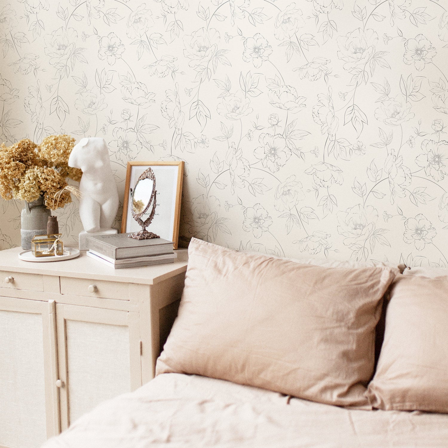 Subtle floral peel & stick removable wallpaper | Livettes | Livettes EU